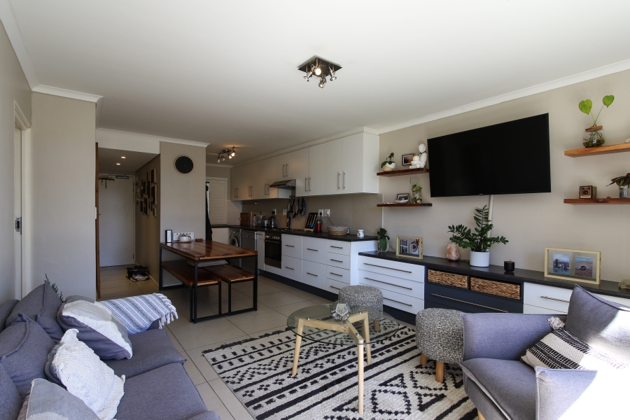 2 Bedroom Property for Sale in Sea Point Western Cape